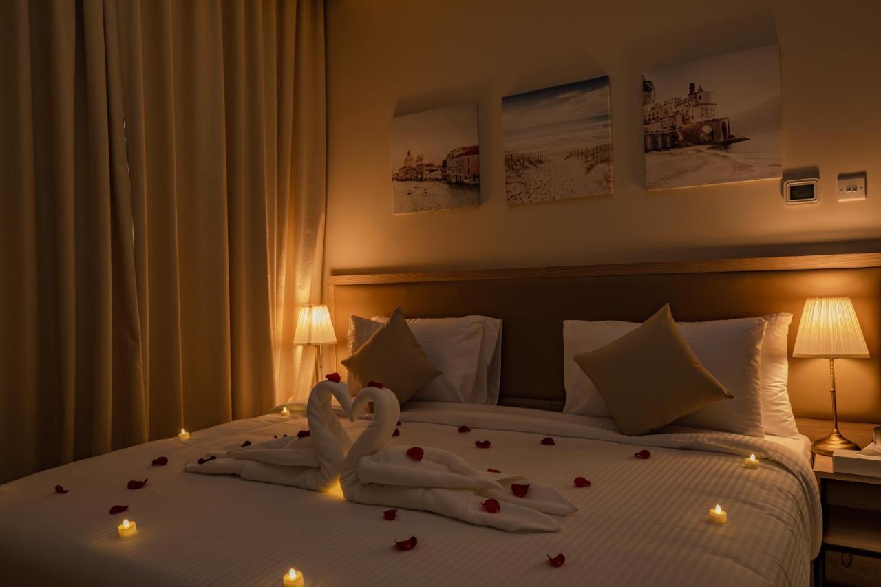 Platinum Coast Hotel Apartments Fujairah Exterior photo A bedroom at the hotel